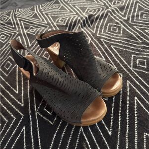 Dansko Danae Women's Perforated Slingback Sandal Heel